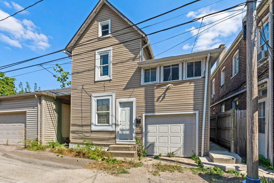 Building Photo - 957 Harrison Ave