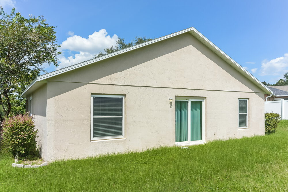 Building Photo - 1323 Hillview Dr