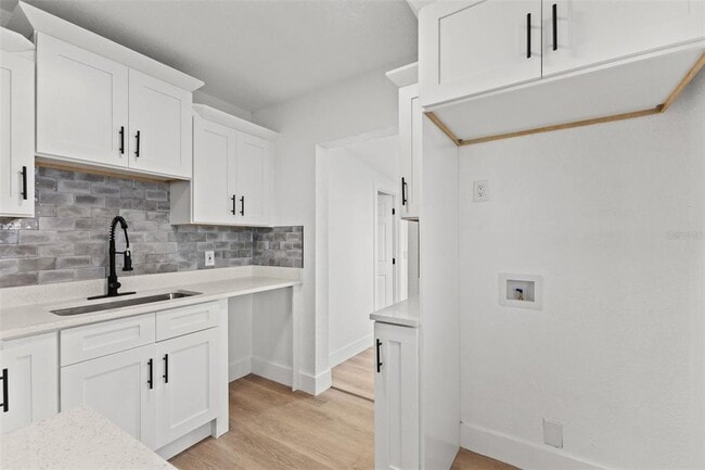 Building Photo - 2008 Oakwood Ave