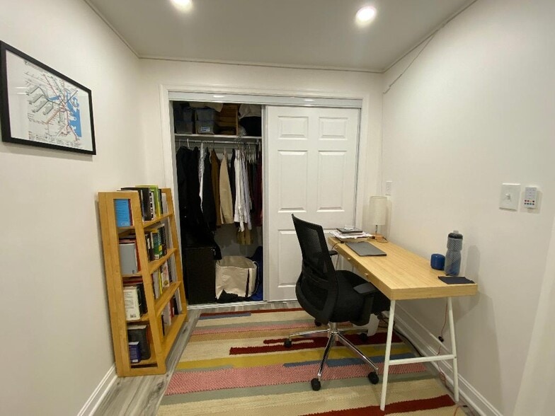 Building Photo - 1327 Belmont St NW