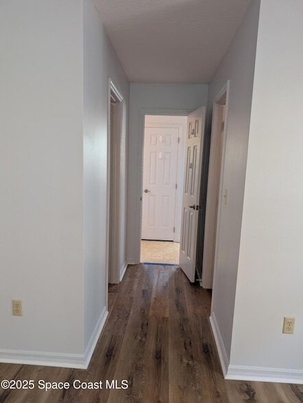 Building Photo - 510 Clifton Dr