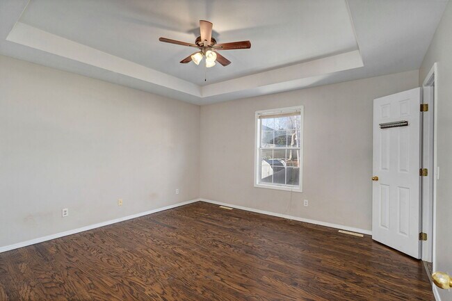 Building Photo - 5911 S Farm Rd 157