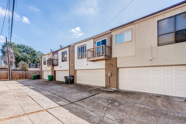 Building Photo - 708 Fowler St