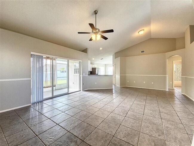 Building Photo - 603 Terranova Dr