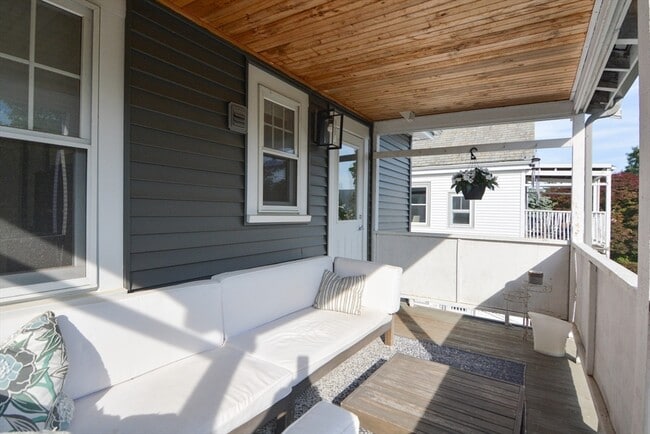 Building Photo - 48 Farquhar St