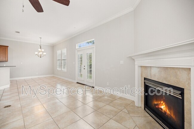 Building Photo - 1578 Venice Ave
