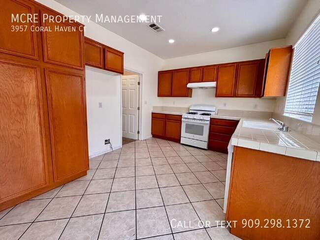 Building Photo - 3957 Coral Haven Ct