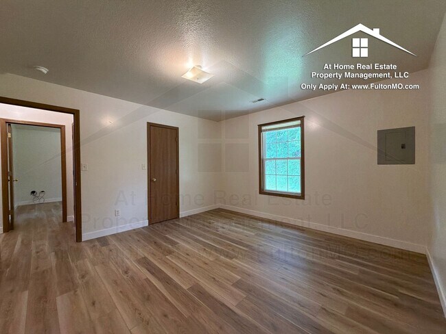 Building Photo - 469–471 Law Court