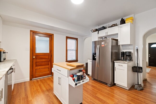 Building Photo - Renovated Home - Downtown Millvale