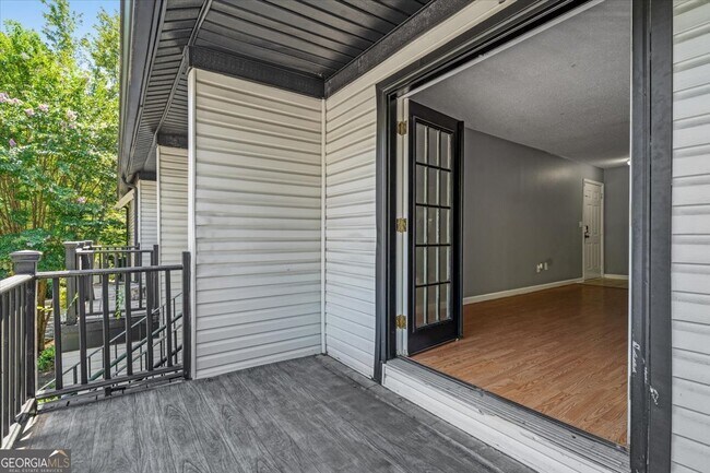 Building Photo - 3599 Woodbriar Cir