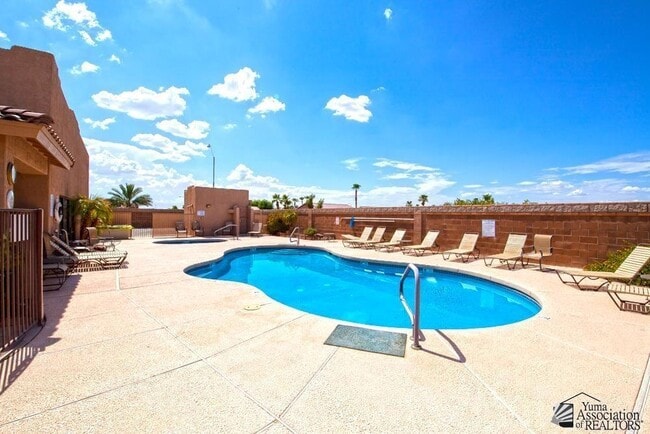 Building Photo - 5584 E 34th Pl