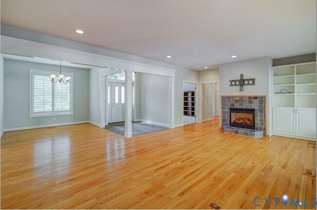 Building Photo - 4753 Royal Burgess Ct