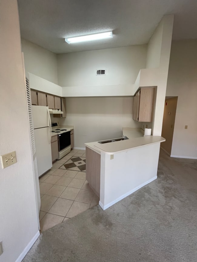 Building Photo - Great 2 Bed 2 Bath Condo