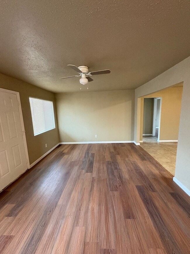 Building Photo - 4130