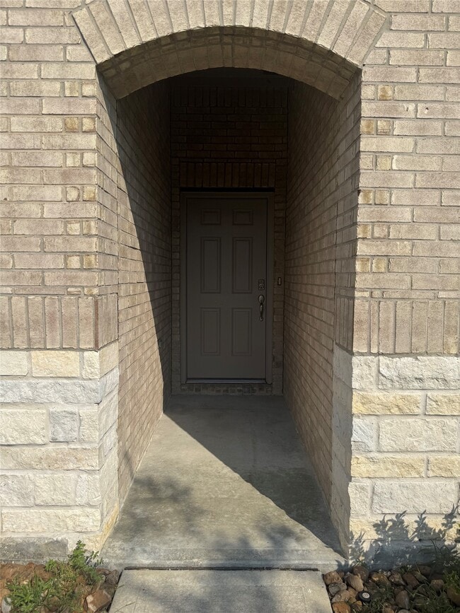 Building Photo - 15310 Dinnet Berm Dr