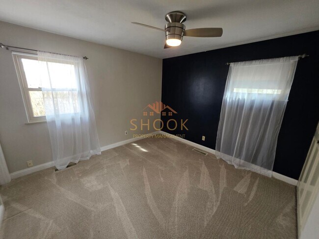 Building Photo - COZY 3BR/1.5BA HOME ON CUL-DE-SAC