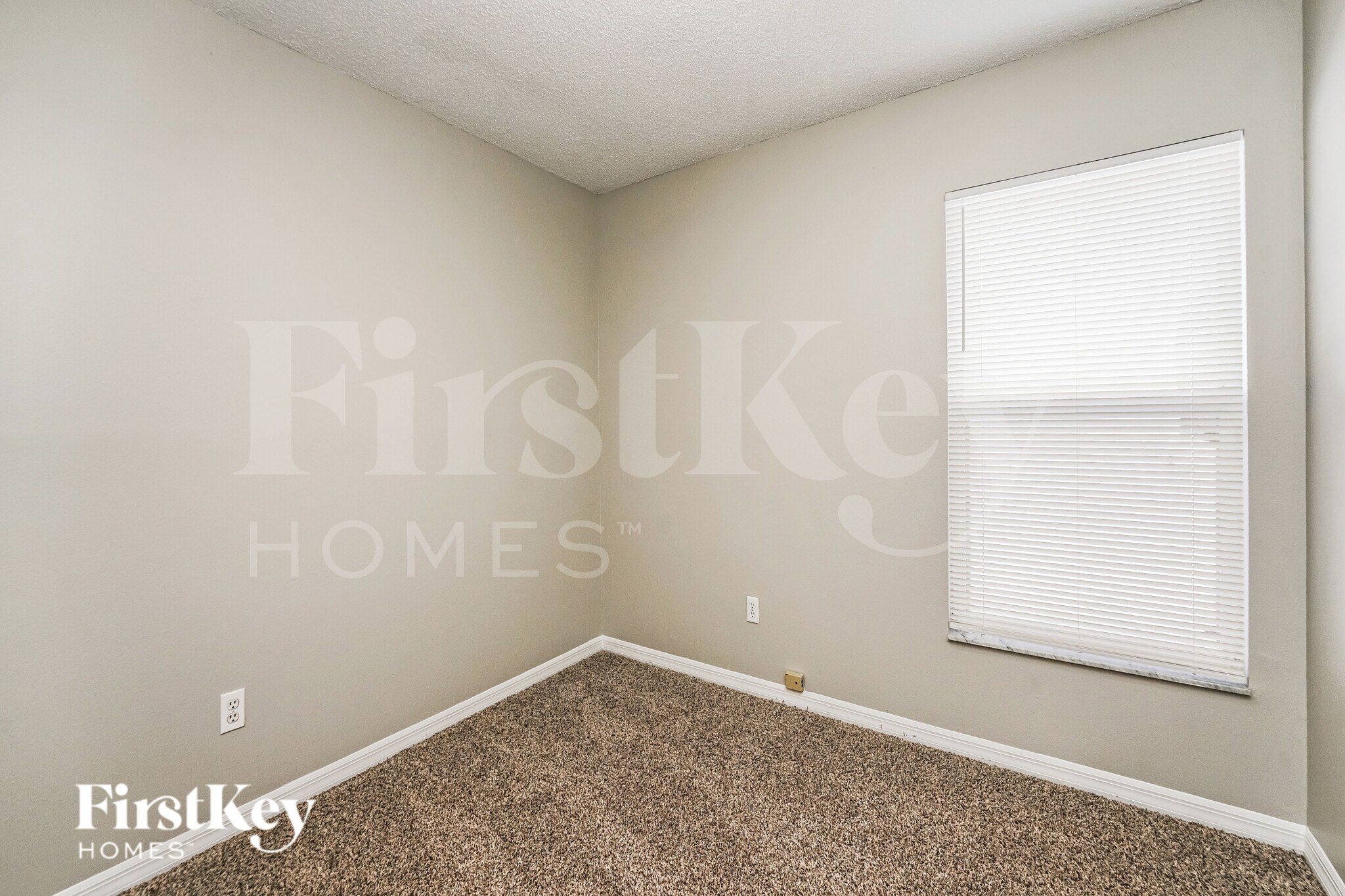 Building Photo - 601 Celito Dr