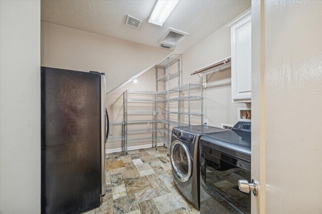 Building Photo - 15614 Stone Gables Ln