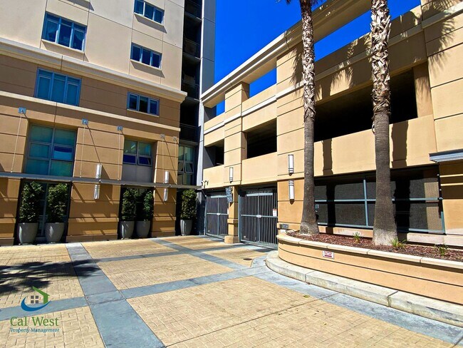 Building Photo - $2895-7th Floor 1 Bd/1 Ba Executive Condo in Beautiful Luxury Complex/City Heights