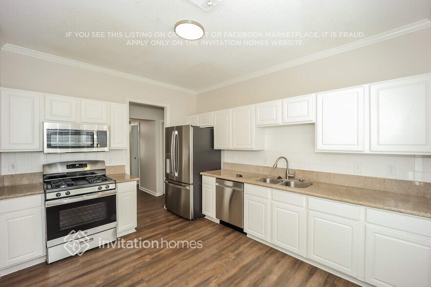 Building Photo - 1173 Rhyne Chase