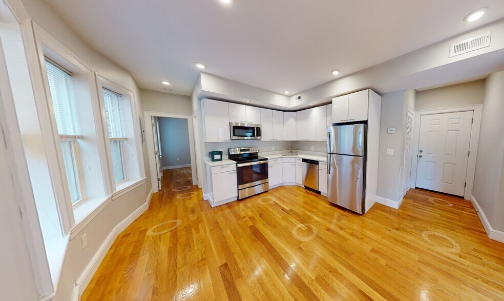 Primary Photo - 908 Massachusetts Ave