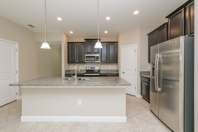 Building Photo - 14279 Blue Dasher Dr