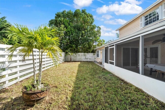 Building Photo - 15026 SW 141st Ct