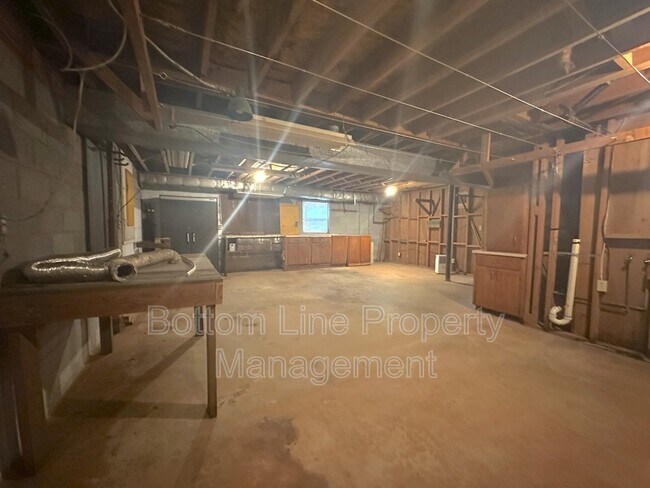 Building Photo - 9419 Brenda Ann Rd