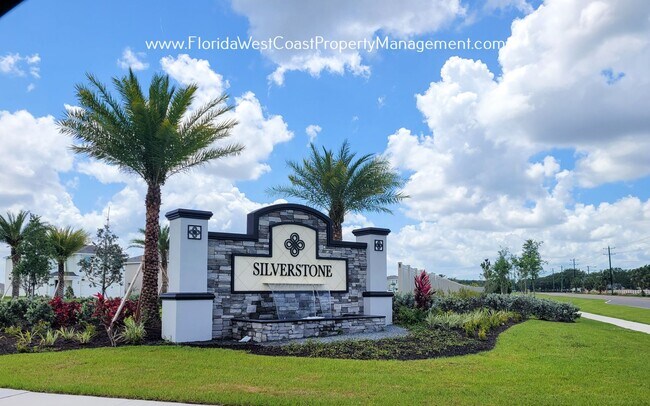 Building Photo - LOVELY 3 BEDROOM HOME WITHIN SILVERSTONE N...