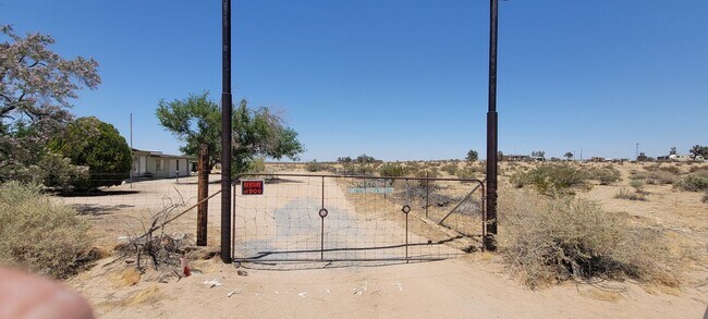 Building Photo - 10350 Colusa Rd