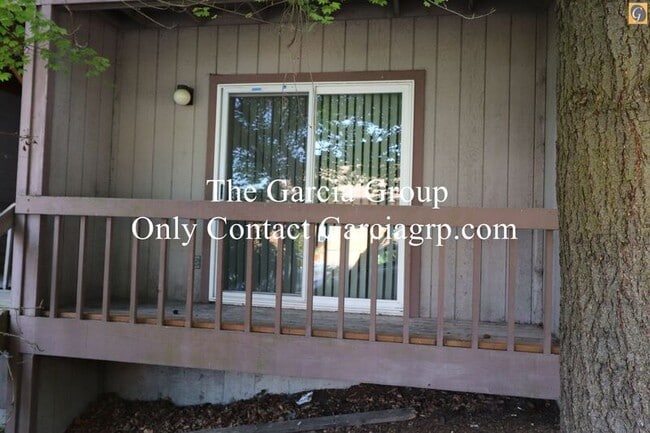 Building Photo - 3712 S Kelly Ave