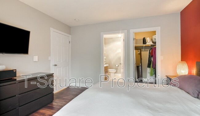 Building Photo - 15300 112th Ave NE