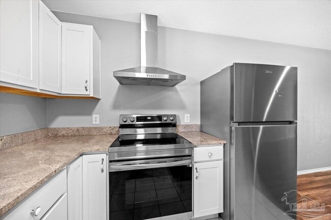 Building Photo - 6589 Bass Ln