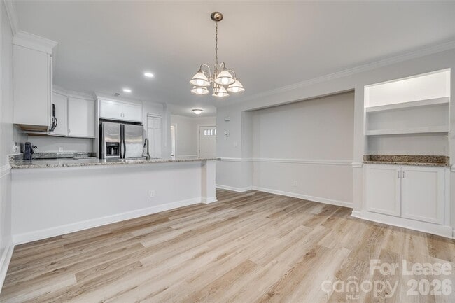 Building Photo - 13822 Queens Harbor Rd