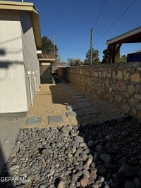 Building Photo - 10277 N Loop Dr