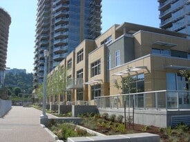 Building Photo - 3570 S River Pky