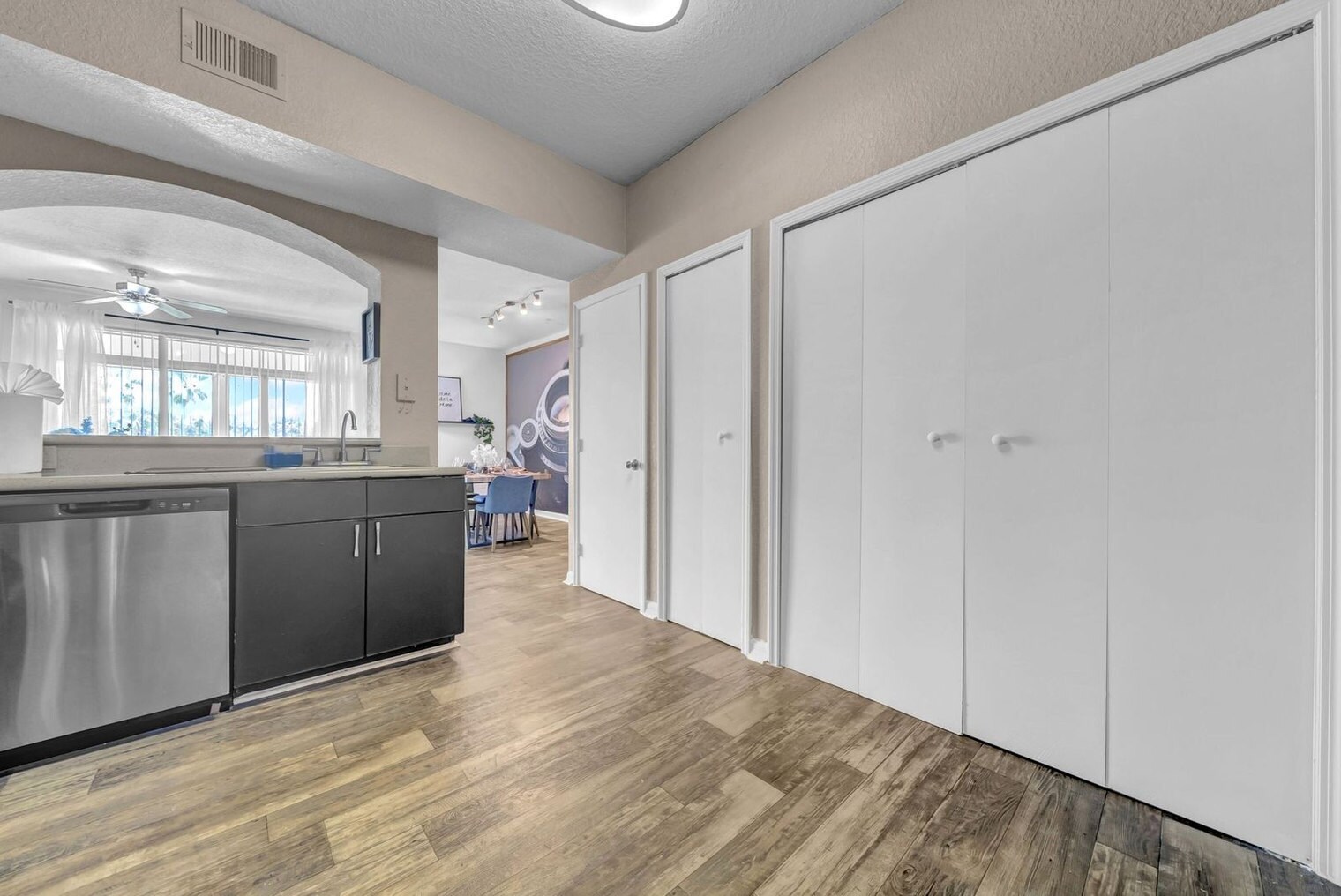 Building Photo - 7607 Southern Brook Bend