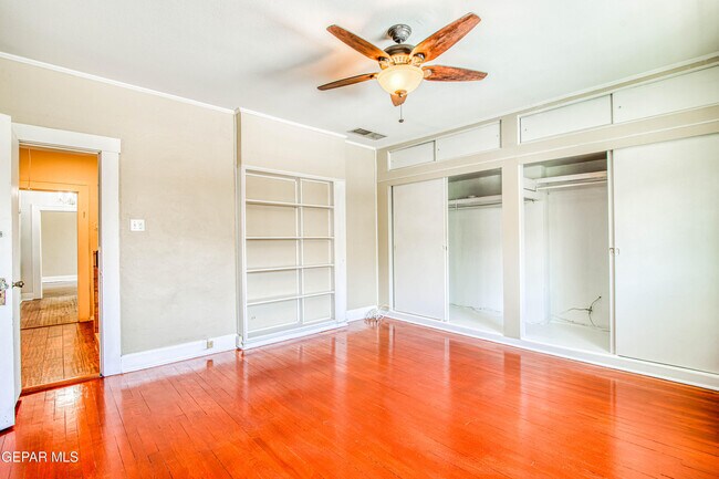 Building Photo - 1701 Elm St