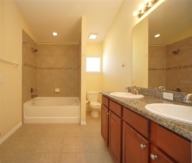 Building Photo - 7001 Interbay Blvd