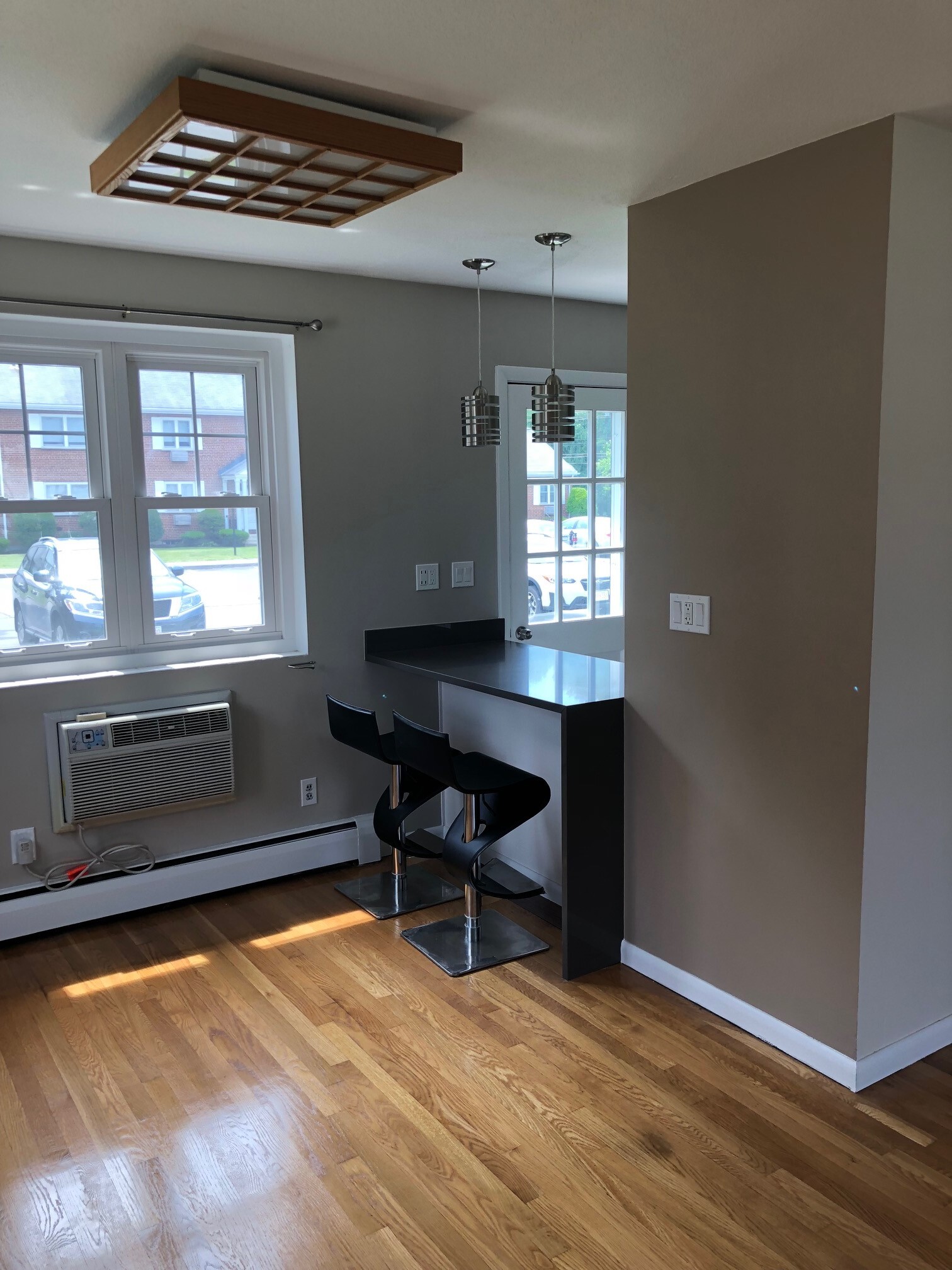 Building Photo - 92 Emerson Gardens Rd