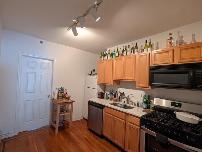 Building Photo - 403 Washington St