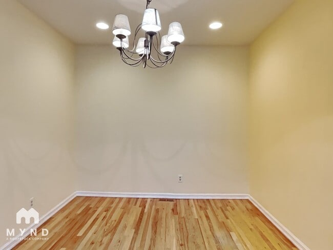 Building Photo - 24944 SE 43rd St