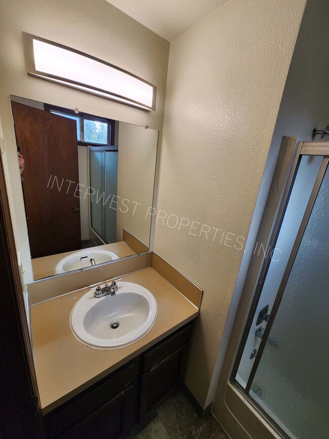 Building Photo - ***1ST MONTH'S RENT FREE PROMO***3 Bd that...