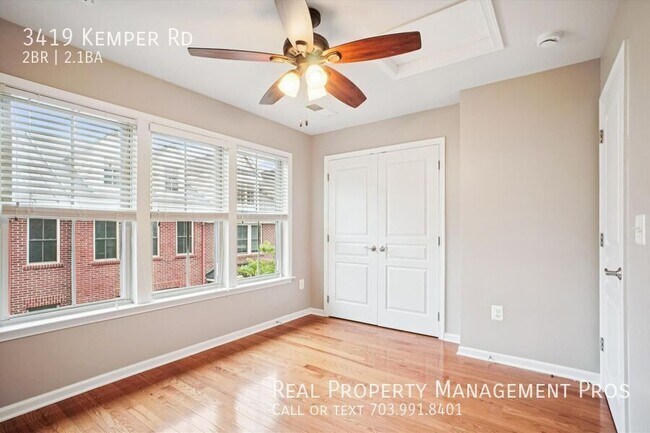 Building Photo - 3419 S Kemper Rd