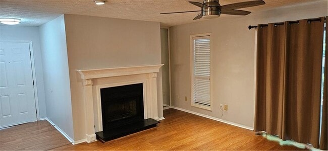 Building Photo - 207 Cumberland Ct SE