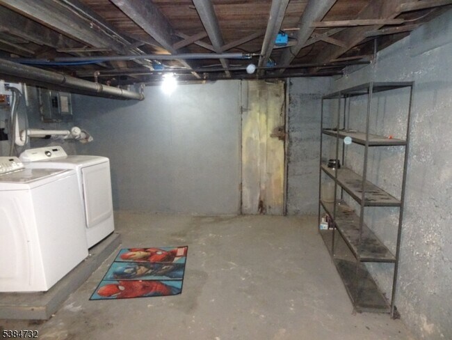 Building Photo - 59 Filmore St