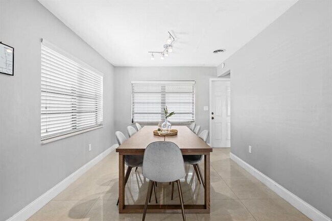 Building Photo - 1601 NE 63rd St