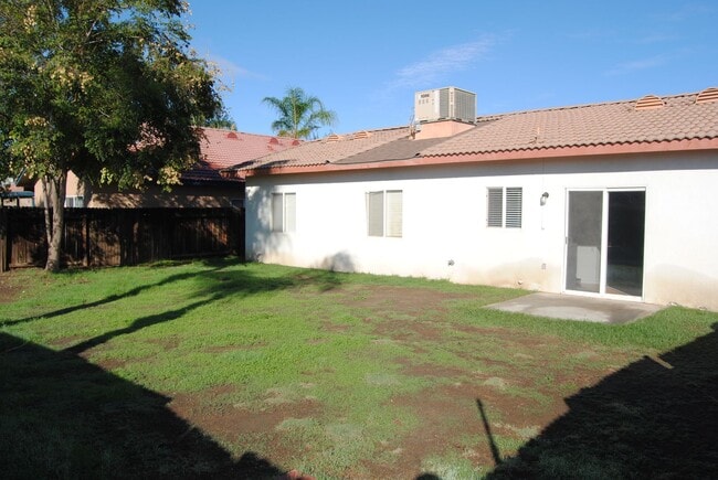 Building Photo - 5603 Summer Solstice Dr