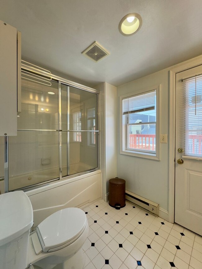 Building Photo - 314 S Collington Ave