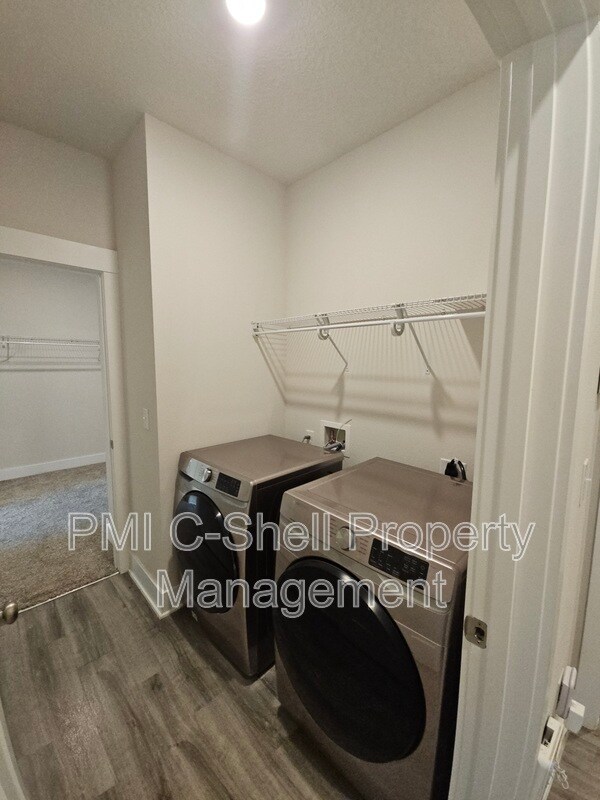 Building Photo - 6047 Twenty One Oaks Dr